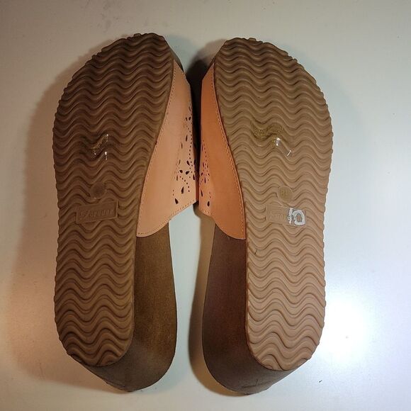 BRAND NEW FOREVER WOMEN"S WEDGE STYLE PEEP TOE SANDAL - Picture 13 of 15